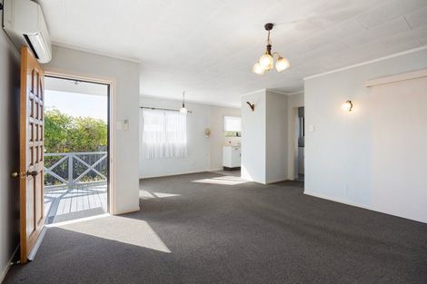 Photo of property in 35 Collins Road, Melville, Hamilton, 3206