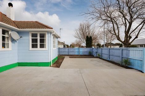 Photo of property in 70 Rangiora Avenue, Roslyn, Palmerston North, 4414