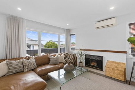 Photo of property in 3b Paton Avenue, Te Atatu South, Auckland, 0610