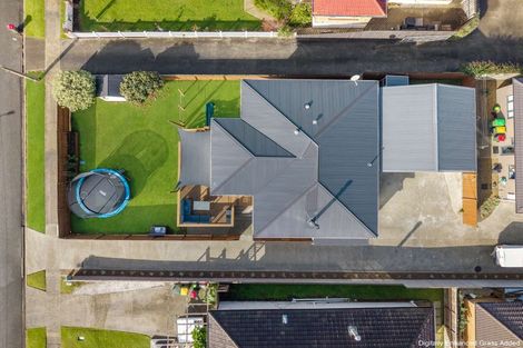 Photo of property in 20 Valley Road, Pukekohe, 2120