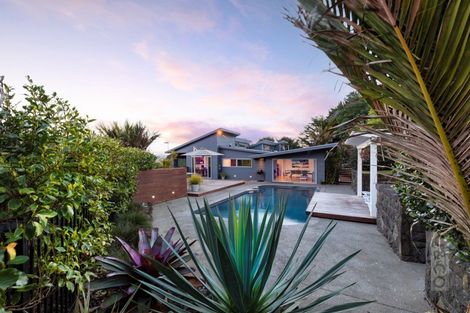Photo of property in 175 Hanham Road, Kumeu, 0891
