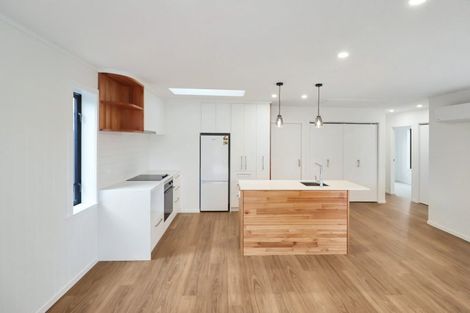 Photo of property in 23d Fraser Crescent, Elderslea, Upper Hutt, 5018