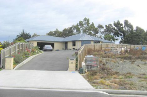 Photo of property in 30 Hannah Place, Holmes Hill, Oamaru, 9401