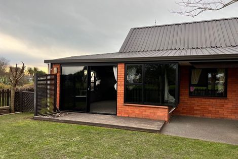 Photo of property in 47b Solomon Avenue, Redwood, Christchurch, 8051