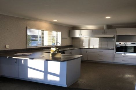 Photo of property in 17 Kinloch Drive, Bethlehem, Tauranga, 3110