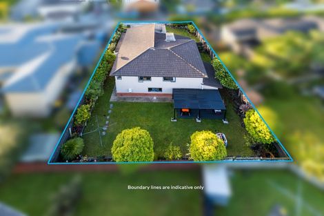 Photo of property in 19 South Kensington Way, Henderson, Auckland, 0612