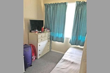 Photo of property in 3-5 Carbine Road, Mount Wellington, Auckland, 1060