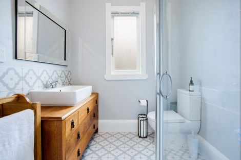 Photo of property in 10 Creagh Street, Te Awa, Napier, 4110