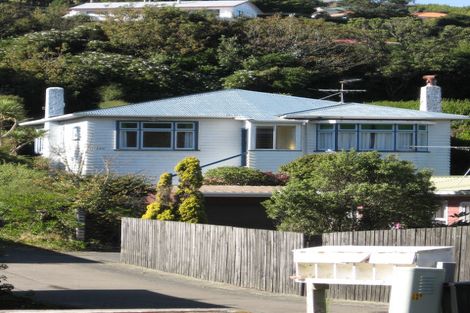 Photo of property in 144 Newlands Road, Newlands, Wellington, 6037