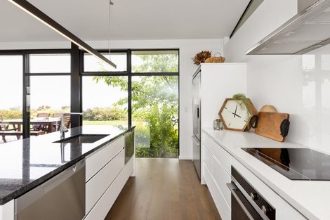 Photo of property in 2 Heipipi Drive, Eskdale, Napier, 4182