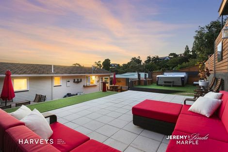 Photo of property in 21 Scotstoun Place, Glen Eden, Auckland, 0602