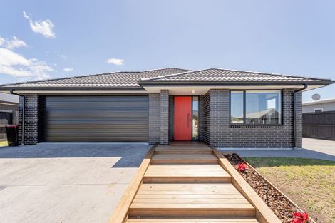 Photo of property in 10 Onerere Drive, Whitianga, 3510