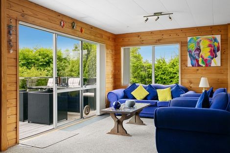 Photo of property in 12 Ward Place, Richmond Heights, Taupo, 3330