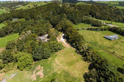 Photo of property in 581 Valley Road, Kaiwaka, 0573