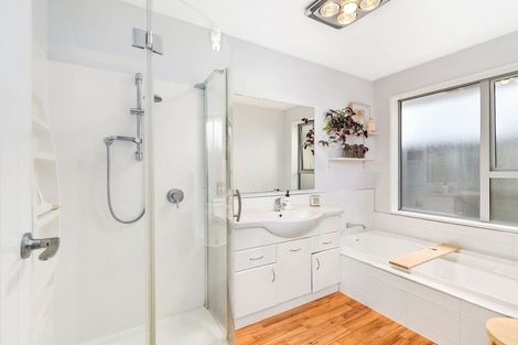 Photo of property in 16a Dunsford Close, Halswell, Christchurch, 8025