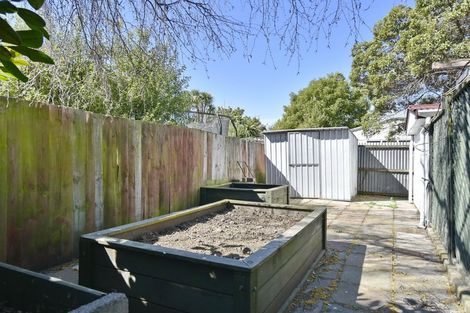 Photo of property in 910 Avonside Drive, Avondale, Christchurch, 8061