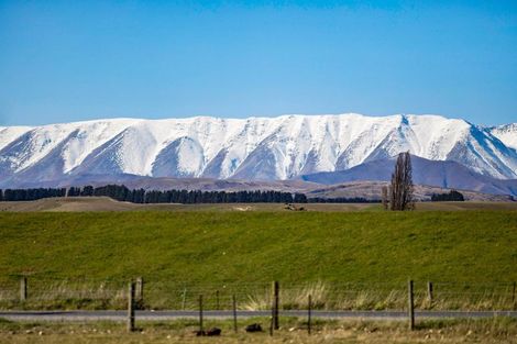 Photo of property in 2915 Tarras-cromwell Road, Tarras, Cromwell, 9383