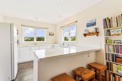 Photo of property in 7 Chamberlain Road, Massey, Auckland, 0614