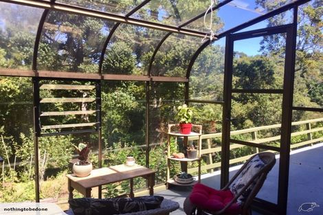 Photo of property in 5 Arama Avenue, Titirangi, Auckland, 0604