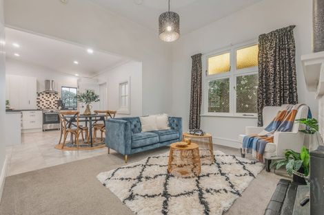 Photo of property in 10 Manson Street, Terrace End, Palmerston North, 4410