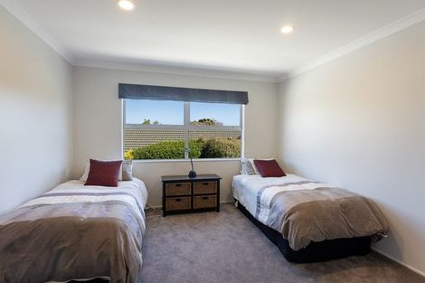 Photo of property in 19 Hurunui Street, Waikanae, 5036