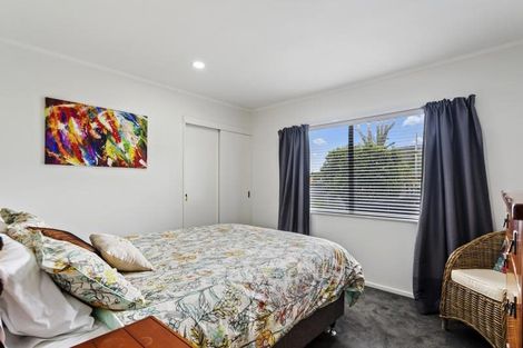 Photo of property in 62 Golfland Drive, Golflands, Auckland, 2013