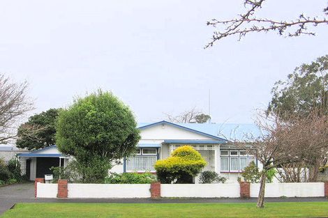 Photo of property in 19 Brightwater Terrace, Terrace End, Palmerston North, 4410
