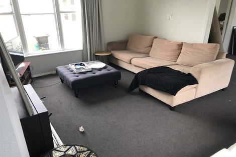 Photo of property in 30 Davidson Crescent, Tawa, Wellington, 5028