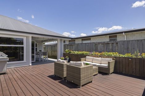Photo of property in 19 Puhirake Crescent, Pyes Pa, Tauranga, 3112