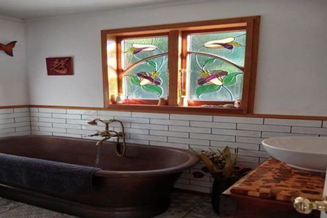 Photo of property in 102 Beach Road, Onerahi, Whangarei, 0110