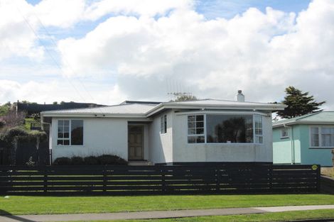 Photo of property in 126 Cornfoot Street, Castlecliff, Whanganui, 4501