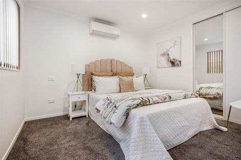 Photo of property in 96b Sturges Road, Henderson, Auckland, 0612