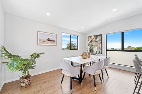 Photo of property in 185a Browns Bay Road, Browns Bay, Auckland, 0630