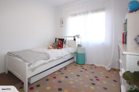 Photo of property in 1/103 Bond Crescent, Forrest Hill, Auckland, 0620