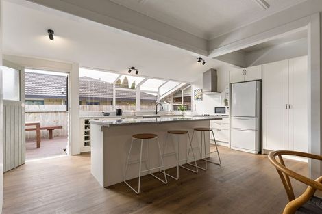 Photo of property in 41 Roy Street, Palmerston North, 4410