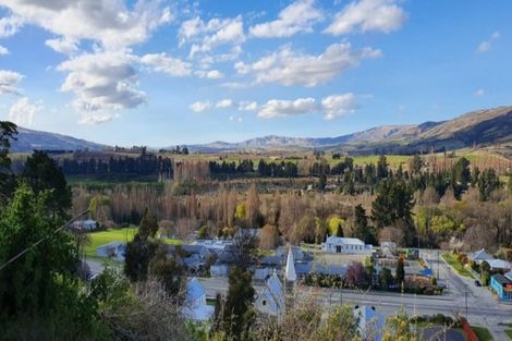 Photo of property in 89 Branxholm Street, Roxburgh, 9500