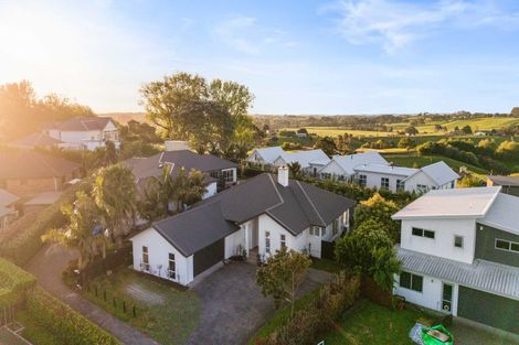 Photo of property in 30 Abby Close, Pukekohe, 2120