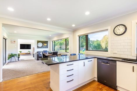 Photo of property in 810 Tukairangi Road, Acacia Bay, Taupo, 3385
