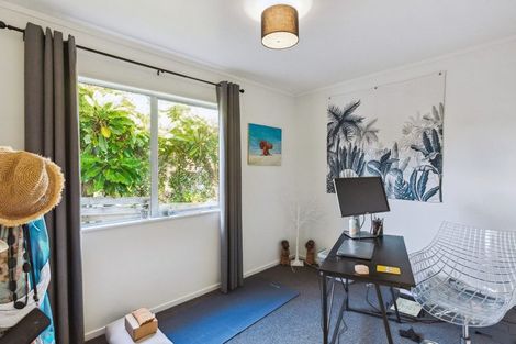 Photo of property in 18c Titoki Road, Waikanae Beach, Waikanae, 5036