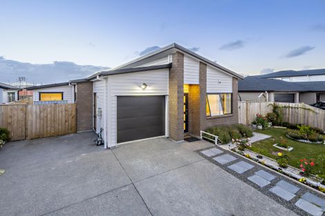 Photo of property in 22 Castlepoint Avenue, Takanini, 2110