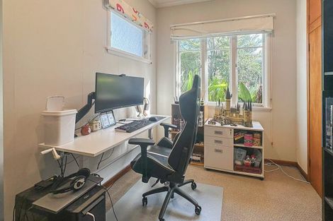 Photo of property in 6 Ridout Street, Maeroa, Hamilton, 3200