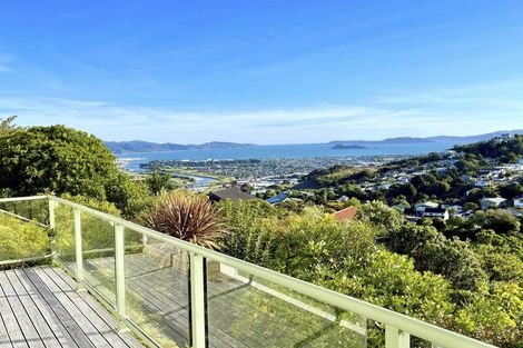 Photo of property in 95 Viewmont Drive, Harbour View, Lower Hutt, 5010