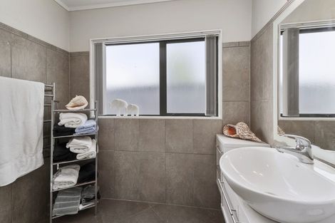 Photo of property in 20 Moana Road, Paraparaumu, 5032