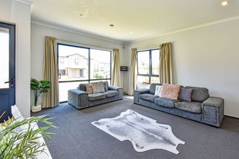Photo of property in 6 Kohi Kai Place, Weymouth, Auckland, 2103
