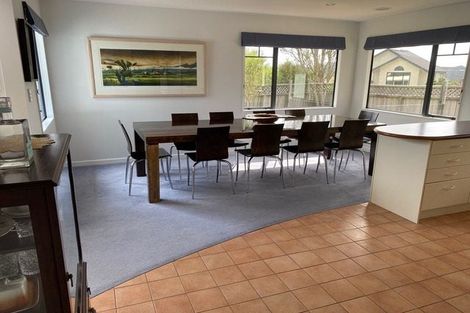 Photo of property in 20 Landsdowne Terrace, Karori, Wellington, 6012