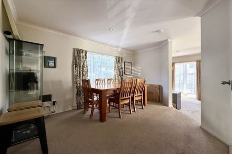 Photo of property in 84 Moyrus Crescent, East Tamaki Heights, Auckland, 2016