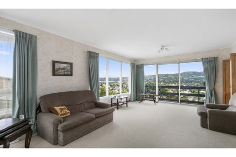 Photo of property in 19 Summit Road, Fairfield, Lower Hutt, 5011