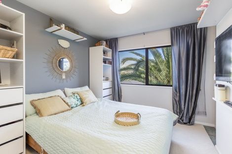 Photo of property in 15e Puriri Avenue, Orewa, 0931