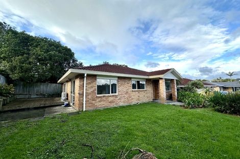 Photo of property in 3 Chesterton Terrace, Henderson, Auckland, 0612