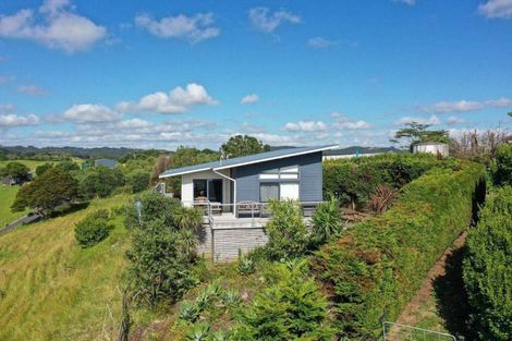 Photo of property in 56 Walu Lane, Matapouri, Whangarei, 0173